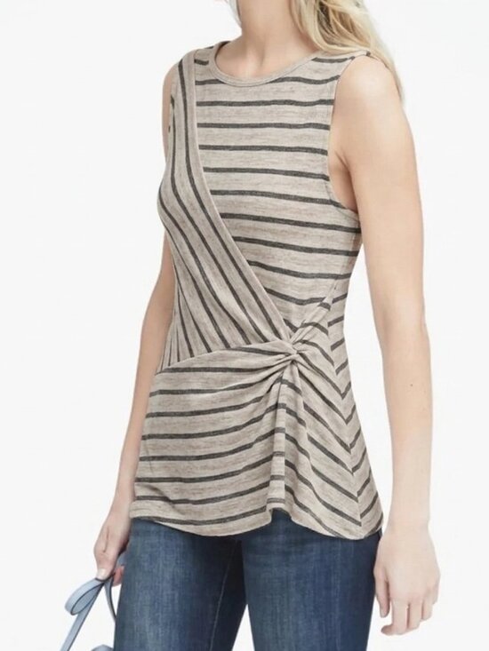 Banana Republic Tops - Banana Republic Pink/Gray Luxespun Twist Front Tank- Sz. Sm